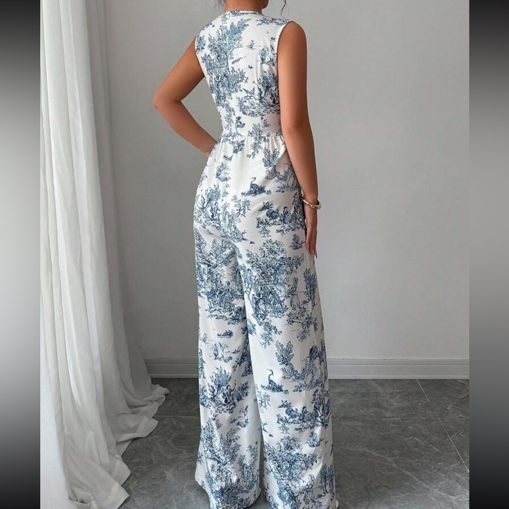 New to Posh C 🔆| Flores Black Jumpsuit with Flattering Fit and Versatile Design - Picture 4 of 10
